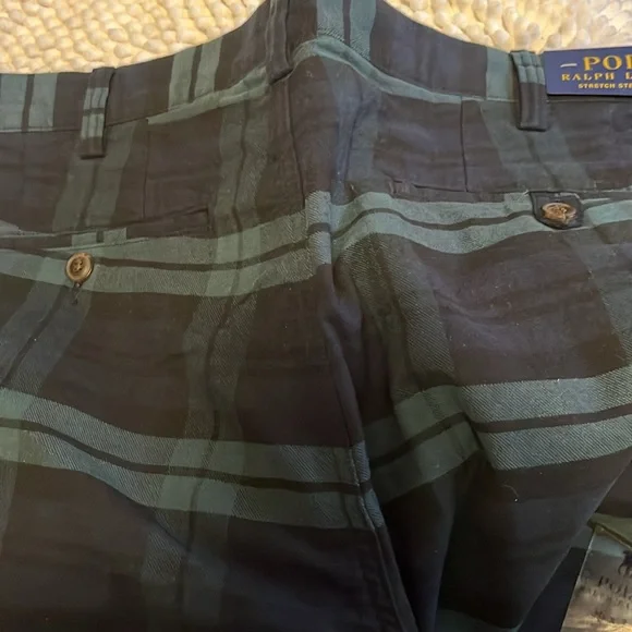 Polo by Ralph Lauren Men's Tartan Chinos - Black and Green - Picture 11 of 12